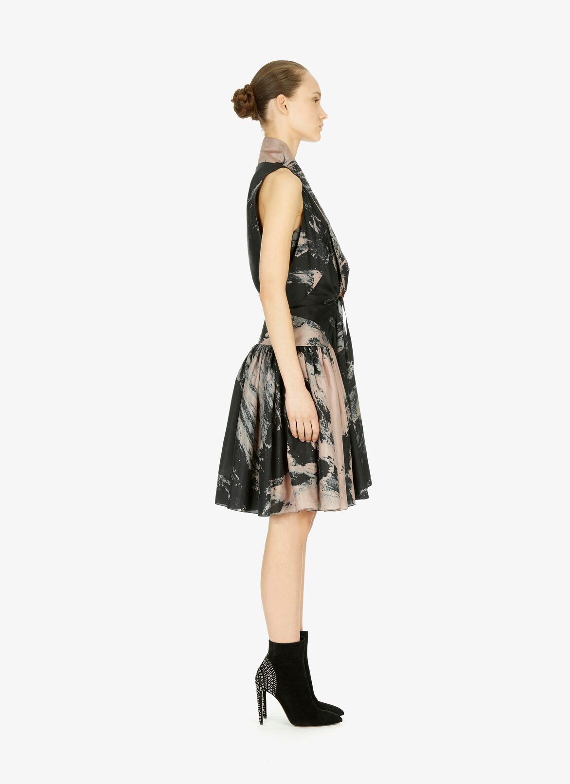 Dresses ALAÏA BLACK/LIGHT PINK DRESSES